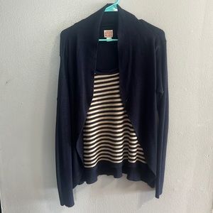 Cardigan and shirt in one size: L